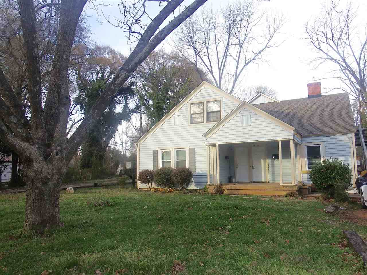 211 California Ave - Photo 1