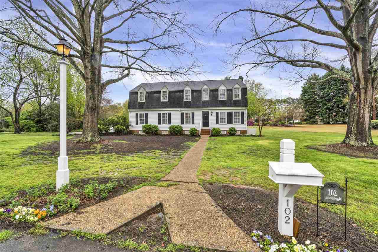 102 Williamsburg Drive - Photo 1