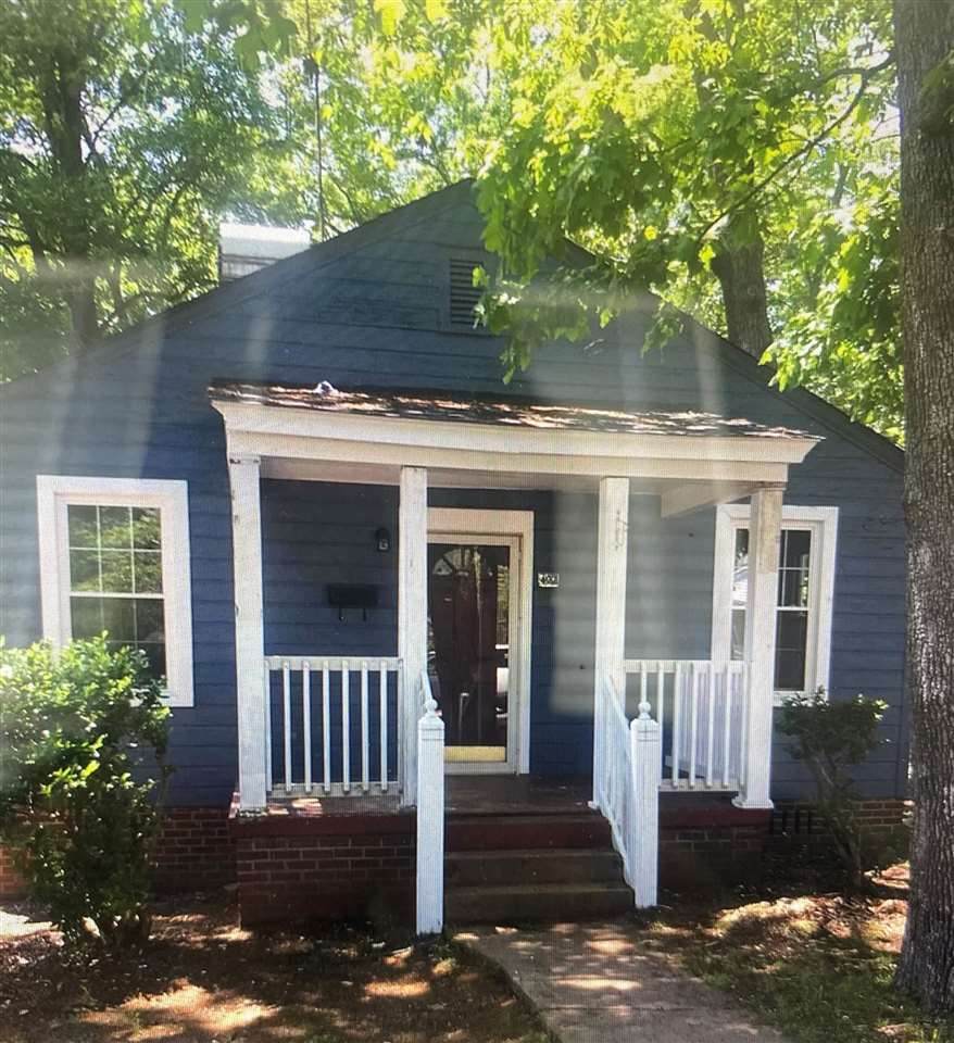402 Gentry - Photo 1