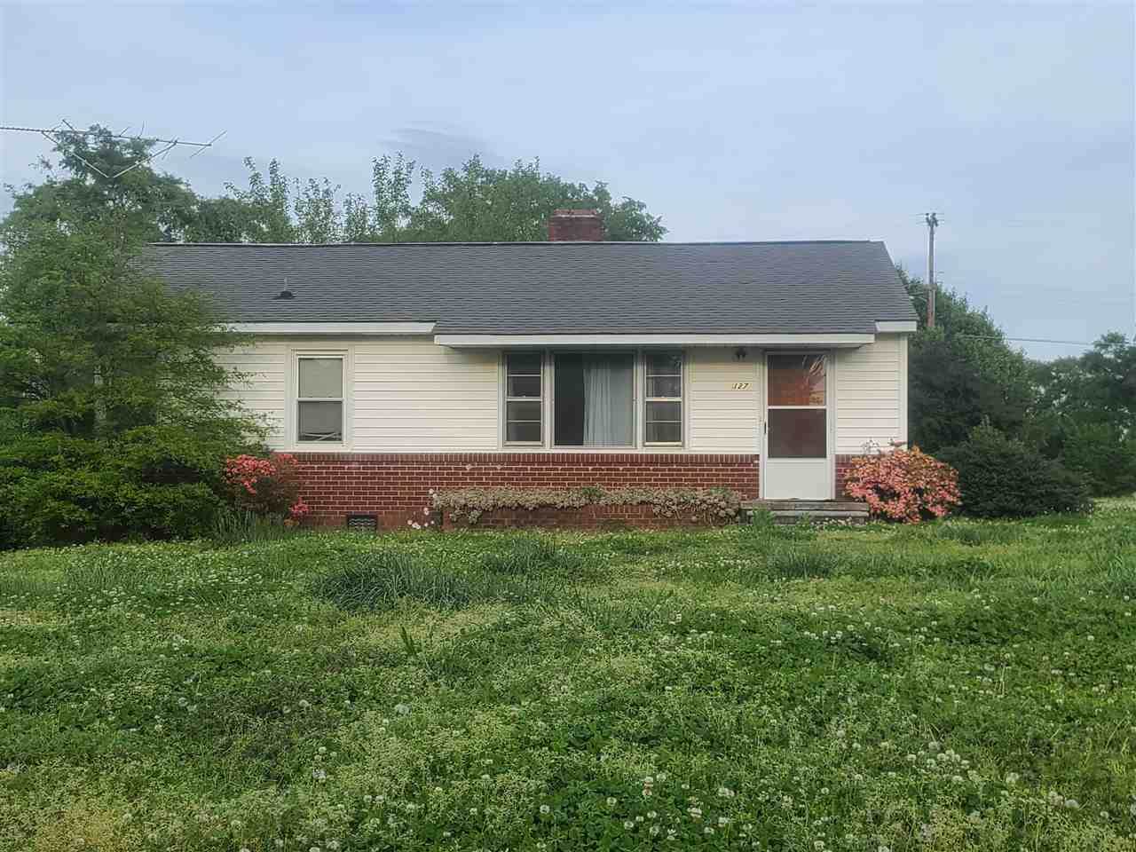 127 Hancock Ave - Photo 1