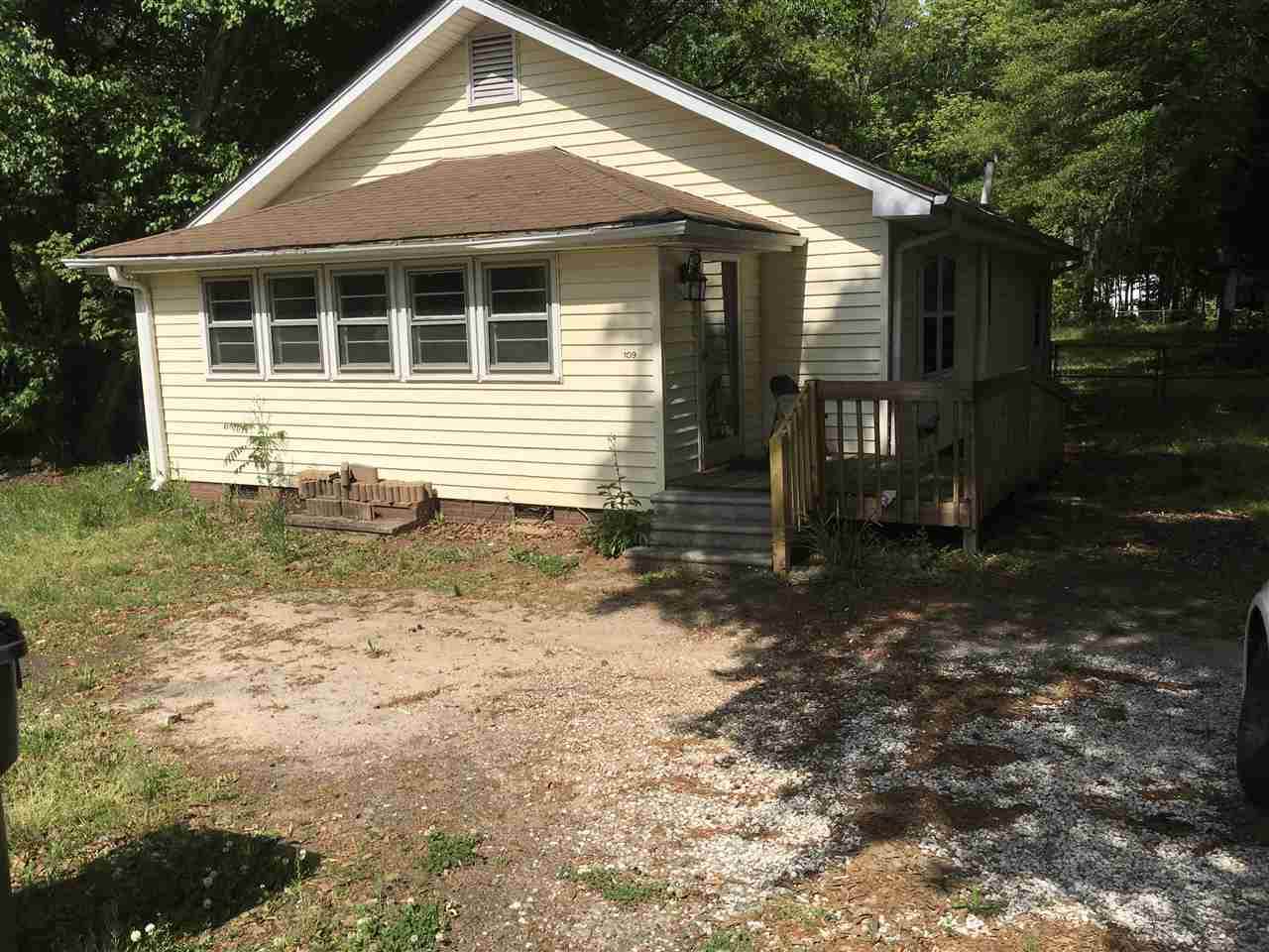 109 Parker Street - Photo 1