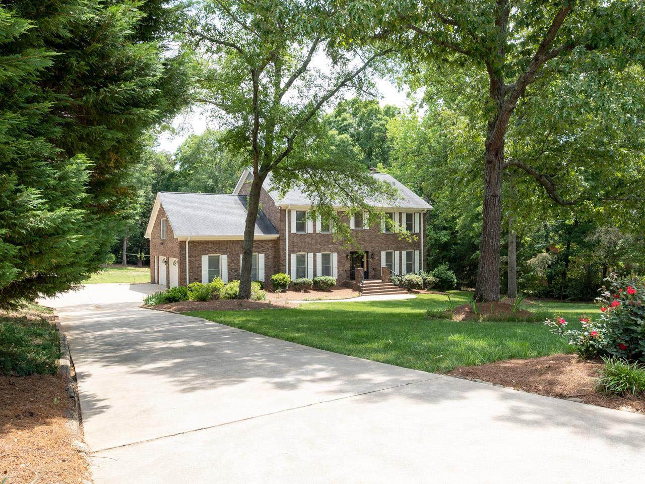 141 Westmeath Drive - Photo 1