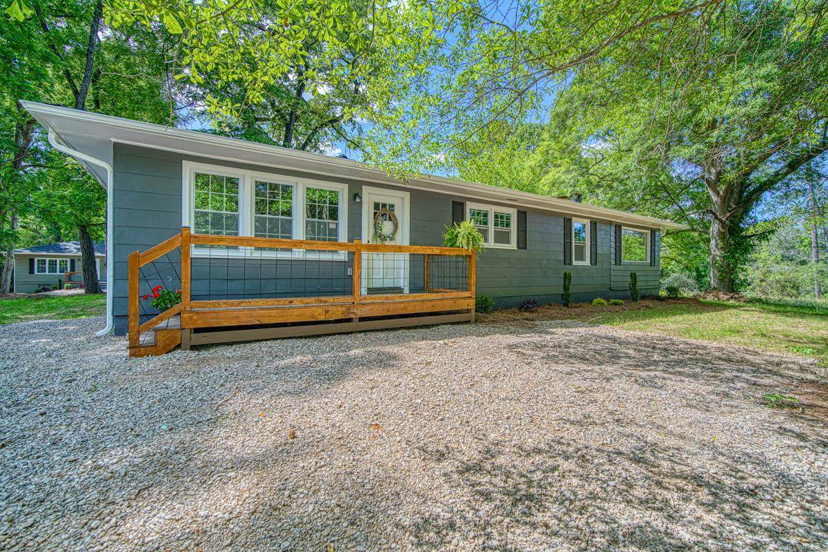 110 Poteat Street - Photo 1