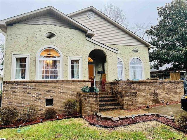 1639 Hillcrest Boulevard - Photo 1