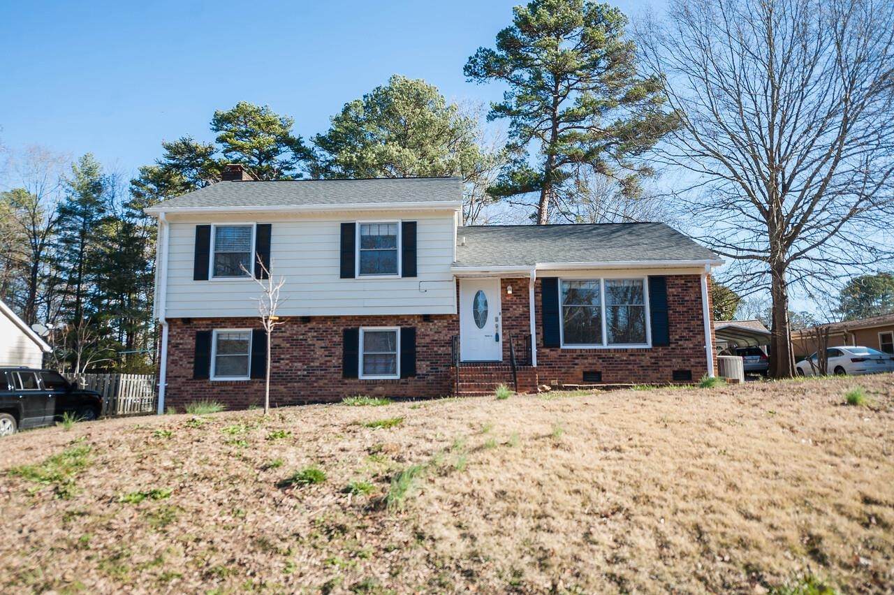 212 Seven Oaks Lane - Photo 1