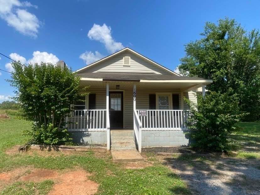 1600 Green River Rd - Photo 1