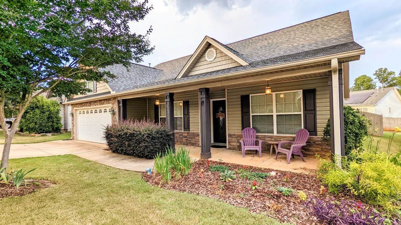 822 Vandenburg Dr - Photo 1