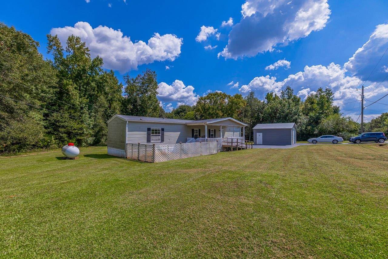 438 Lockhart Lane - Photo 1