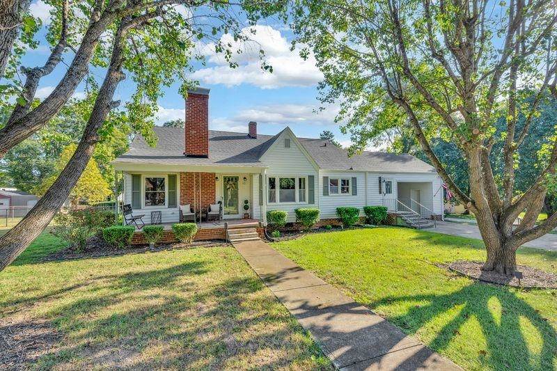 121 Anderson Avenue - Photo 1