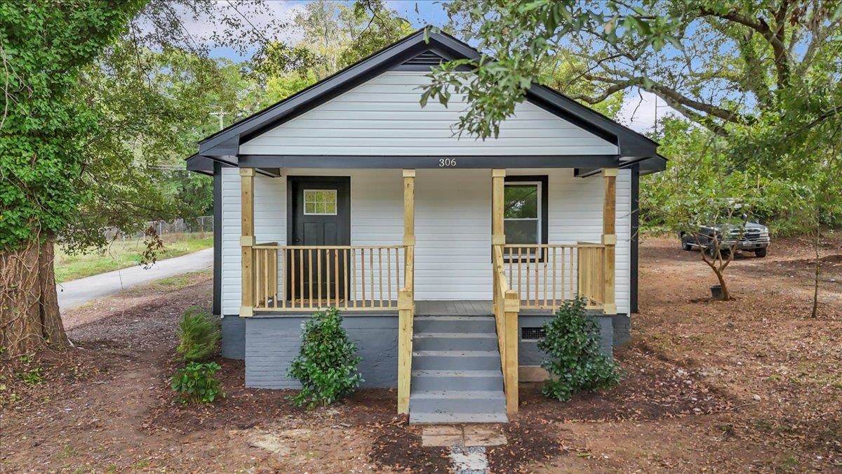 306 Spruce Street - Photo 1