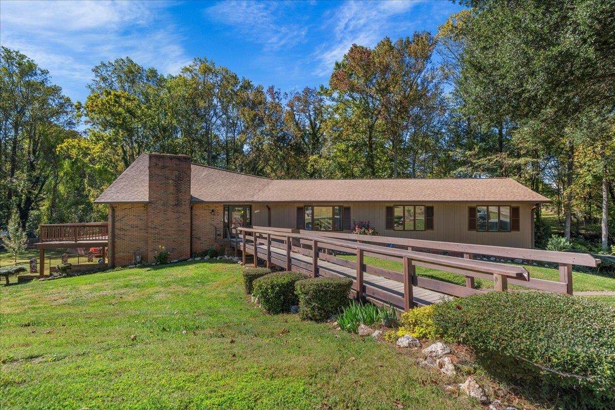 1109 Hemlock Drive - Photo 1