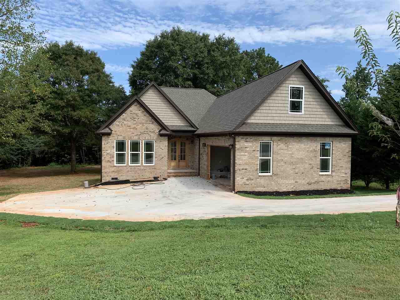 213 Nanie Myree Ln - Photo 1
