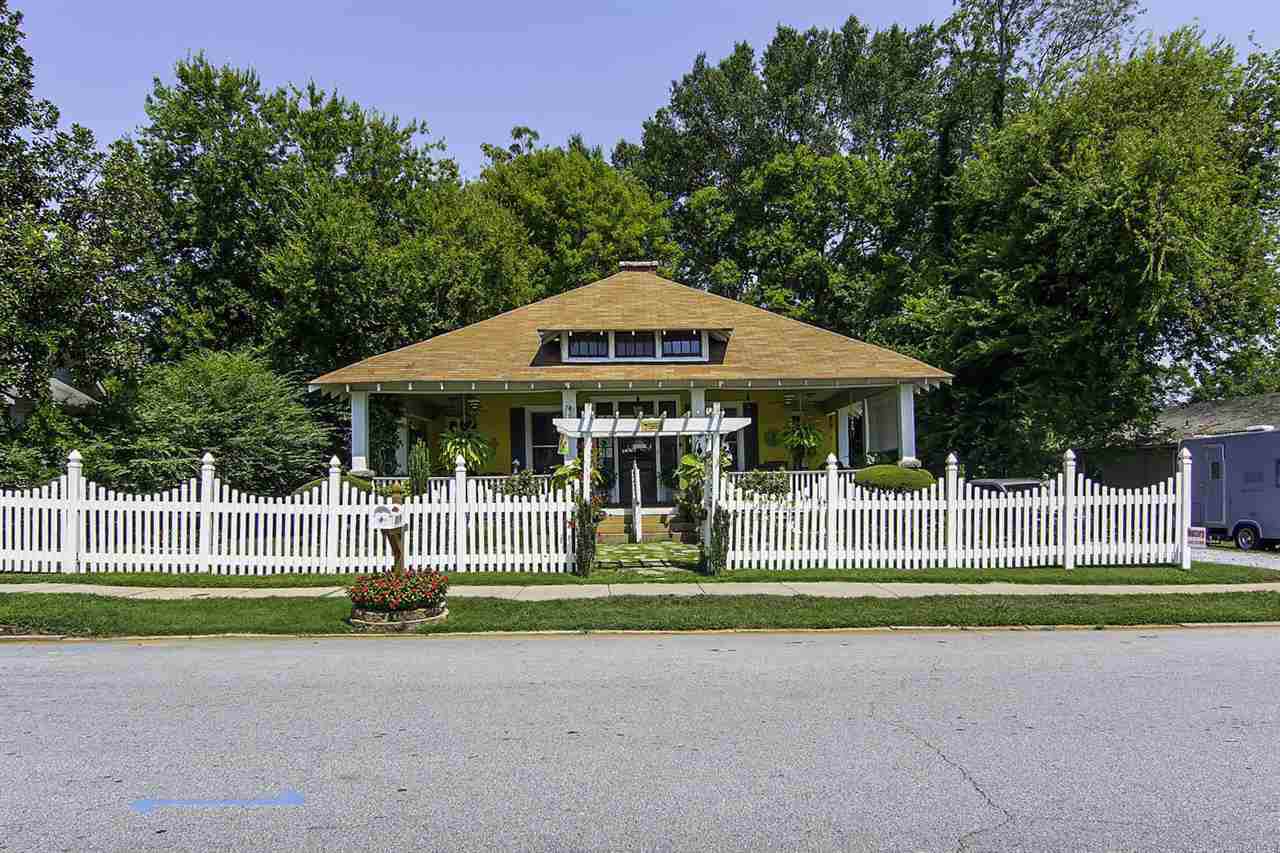 212 Fremont Avenue - Photo 1