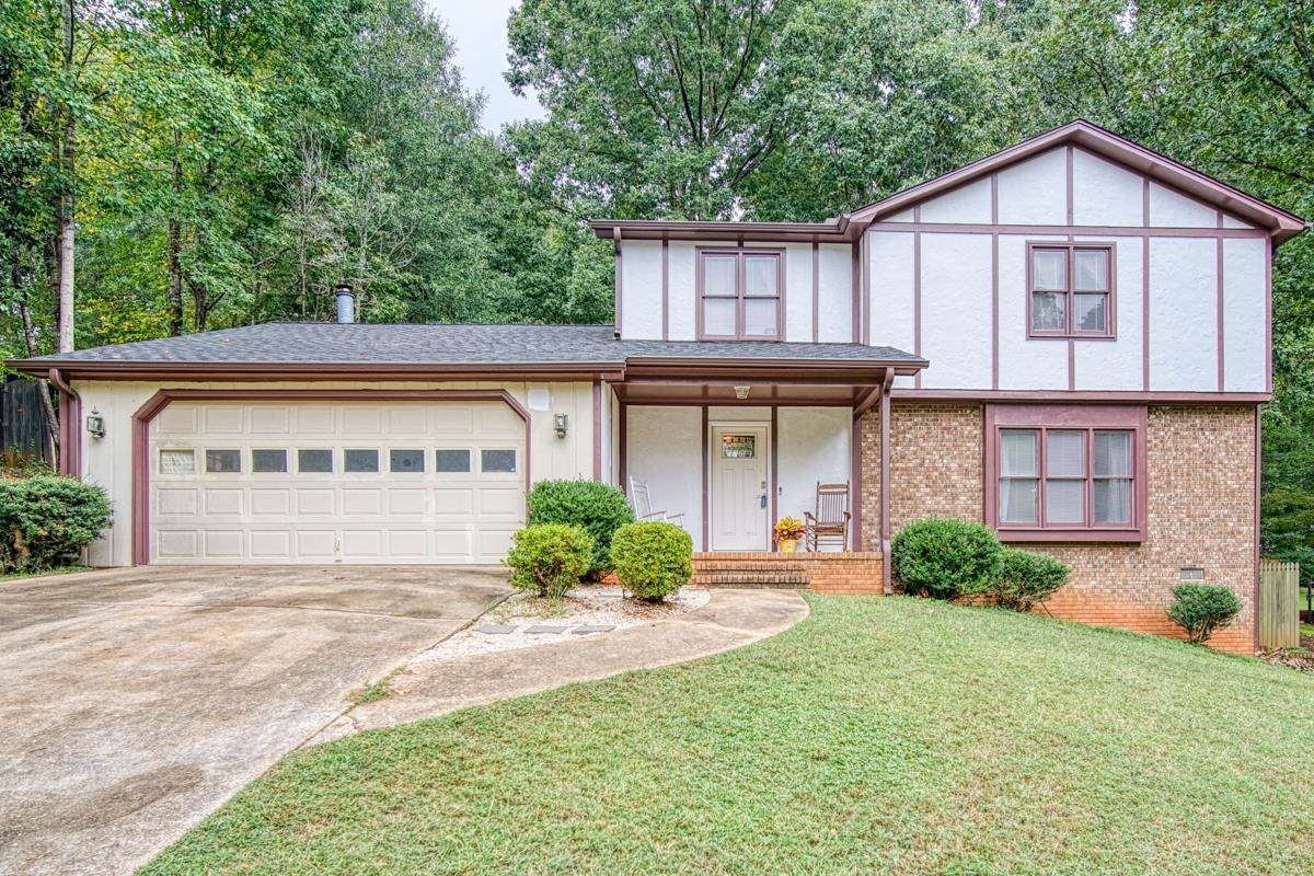 104 Roswell Terrace - Photo 1