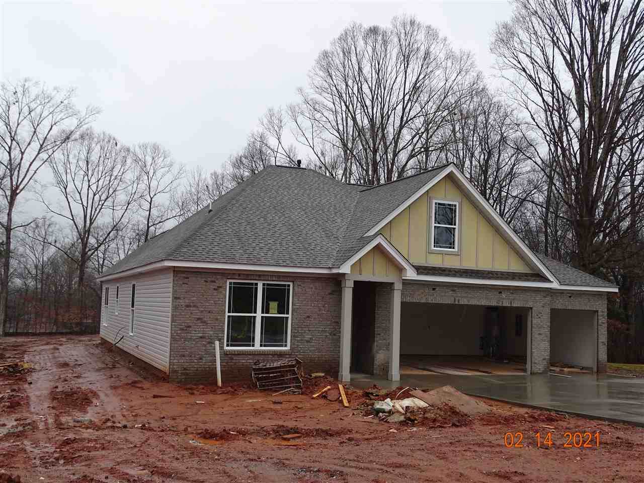 106 Holly Drive - Photo 1