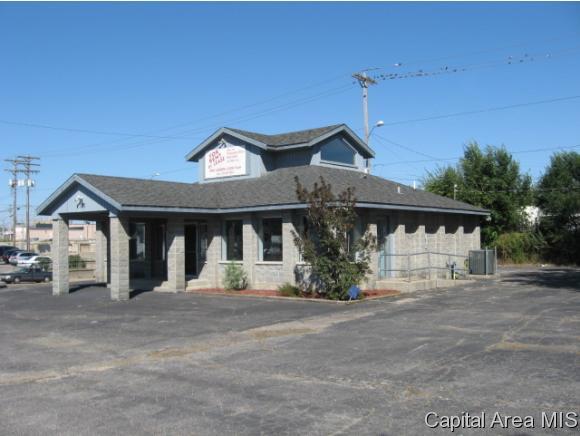 700 9TH ST - Photo 1