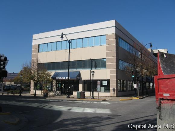 321 Adams - Photo 1