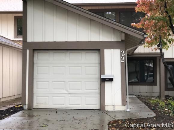 22 Redwood Ln - Photo 1