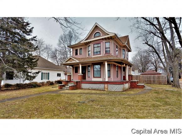 211 Hargrave St - Photo 1