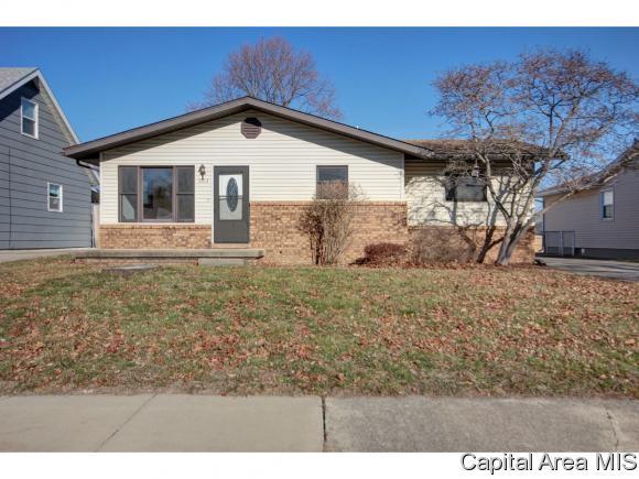 3013 Selkirk - Photo 1