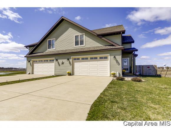 608 Clover Ln - Photo 1