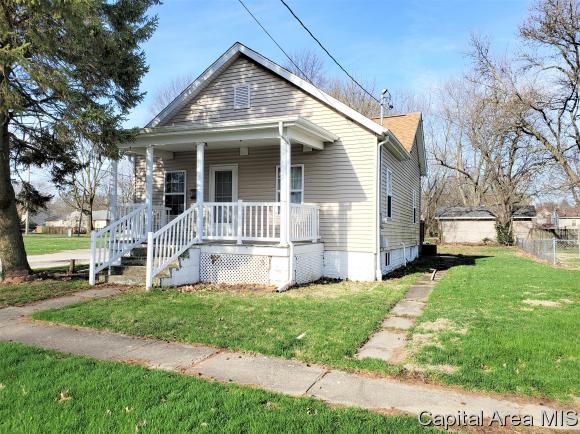 210 5th Street - Photo 1