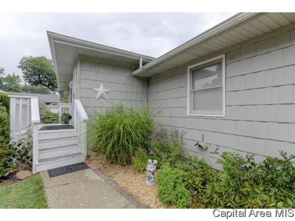 133 Douglas Ave - Photo 1