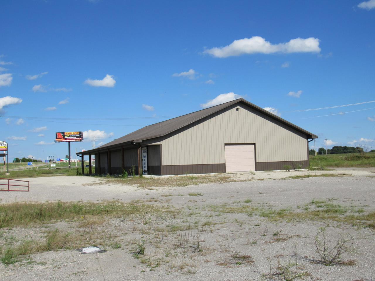975 Daniel Drive - Photo 1