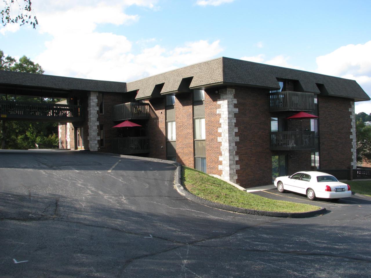 180 Wilshire Drive - Photo 1