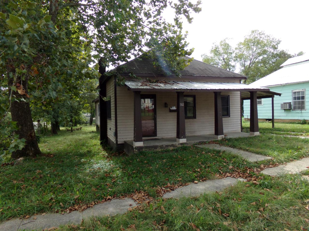502 West 4th Street - Photo 1