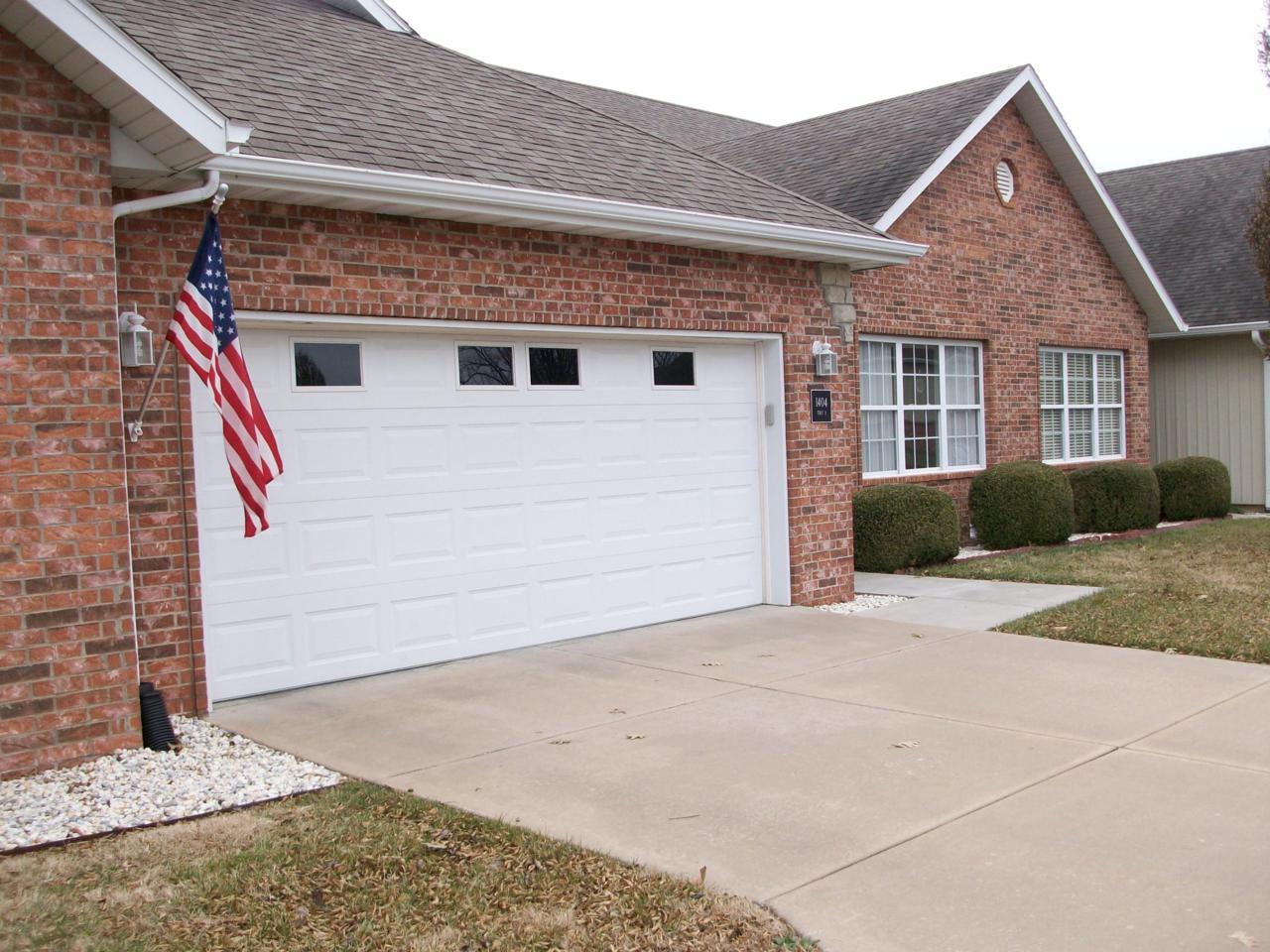 1404 Sandy Creek Circle - Photo 1