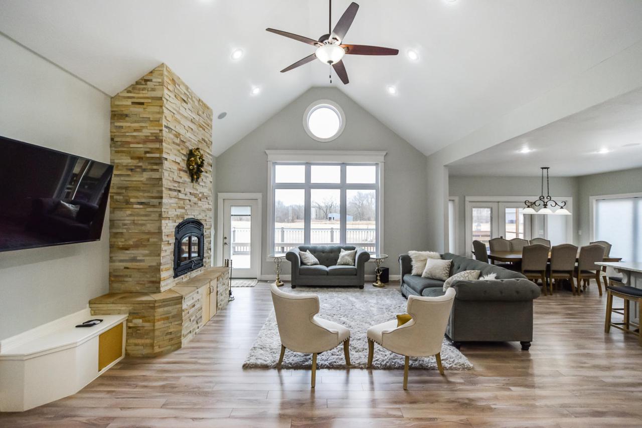 3736 Spring Hill Road - Photo 1