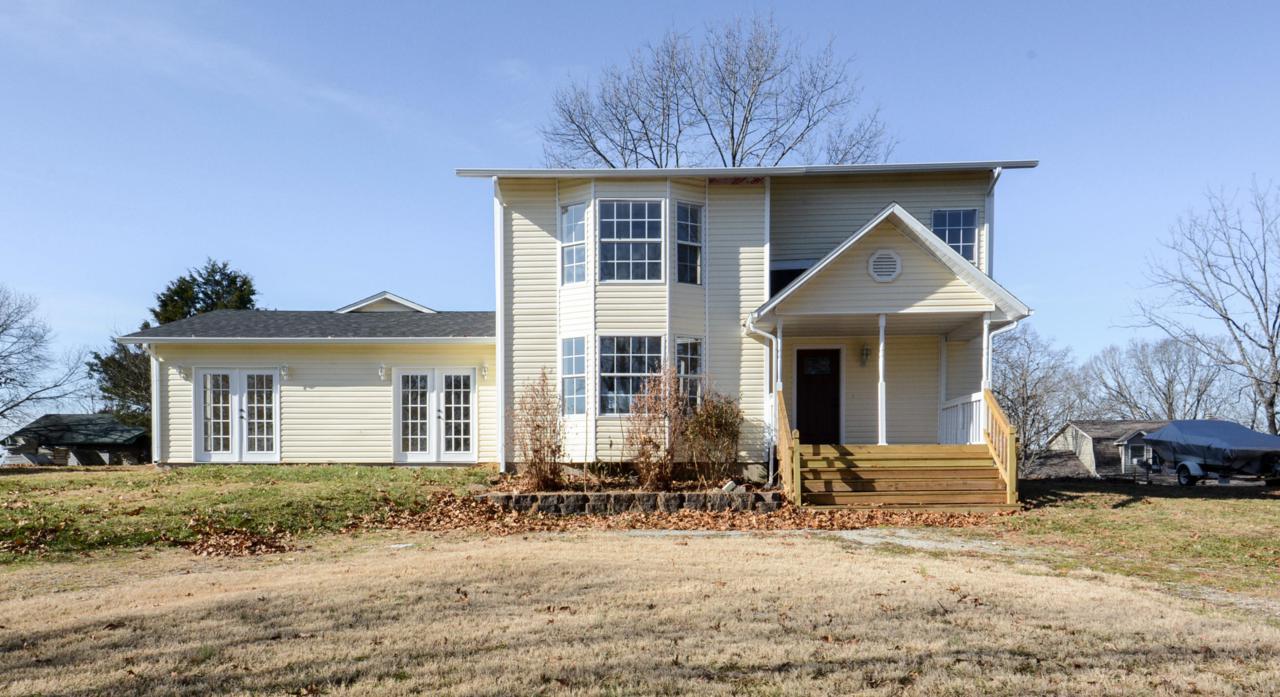 1475 Skyview Drive - Photo 1