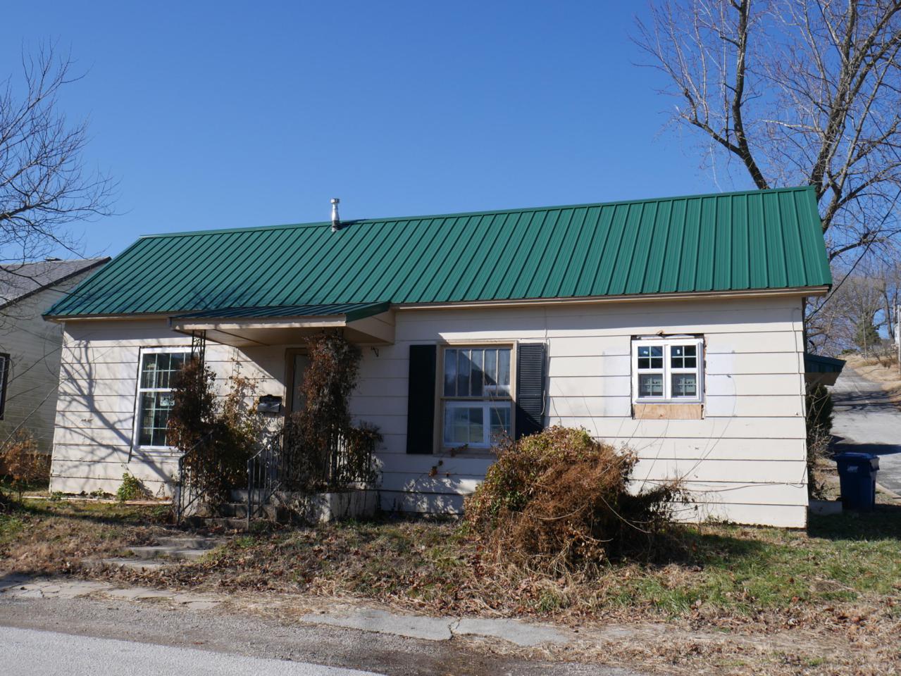 704 Townsend Street - Photo 1