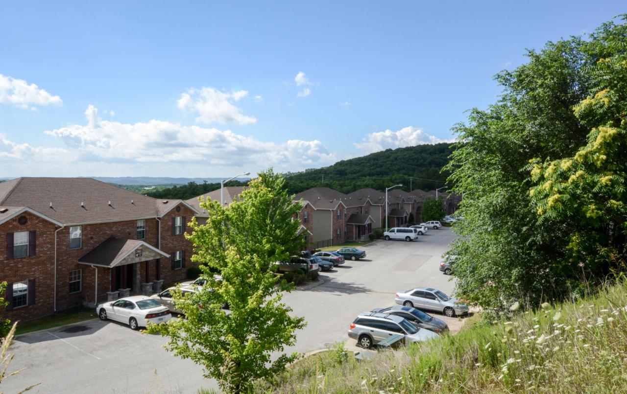 2962 Vineyards Parkway - Photo 1