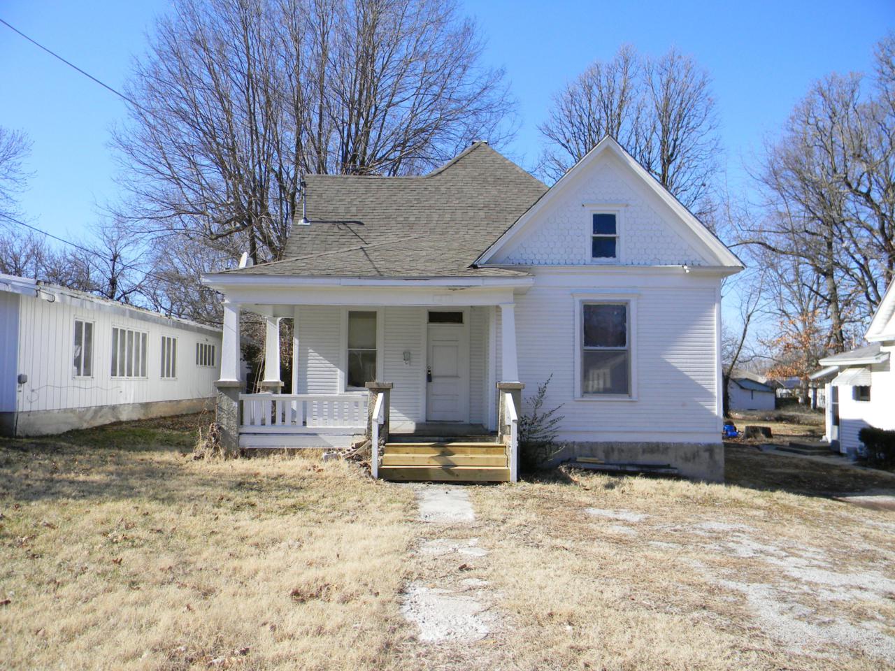 2331 East Avenue - Photo 1
