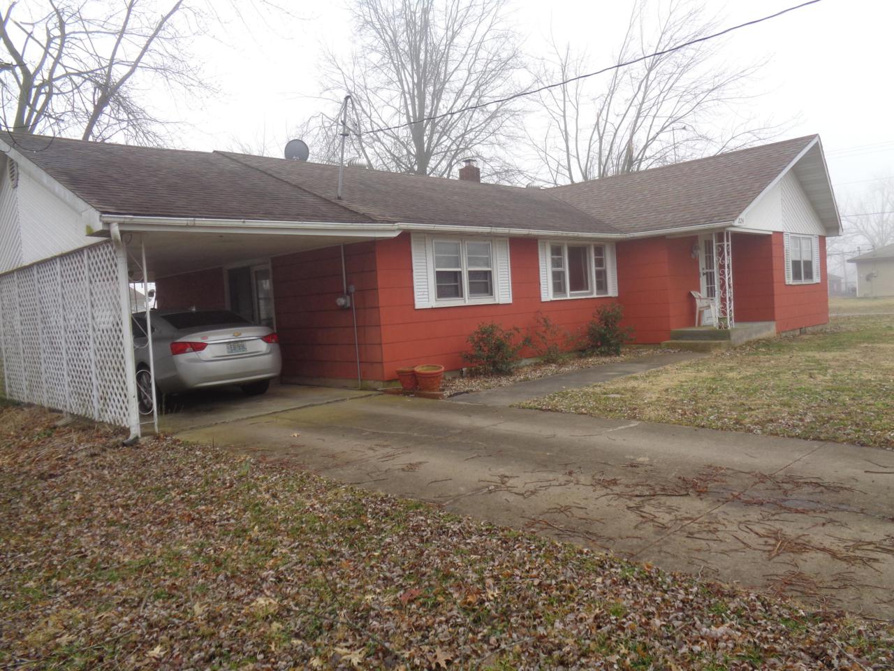 224 Anderson St - Photo 1