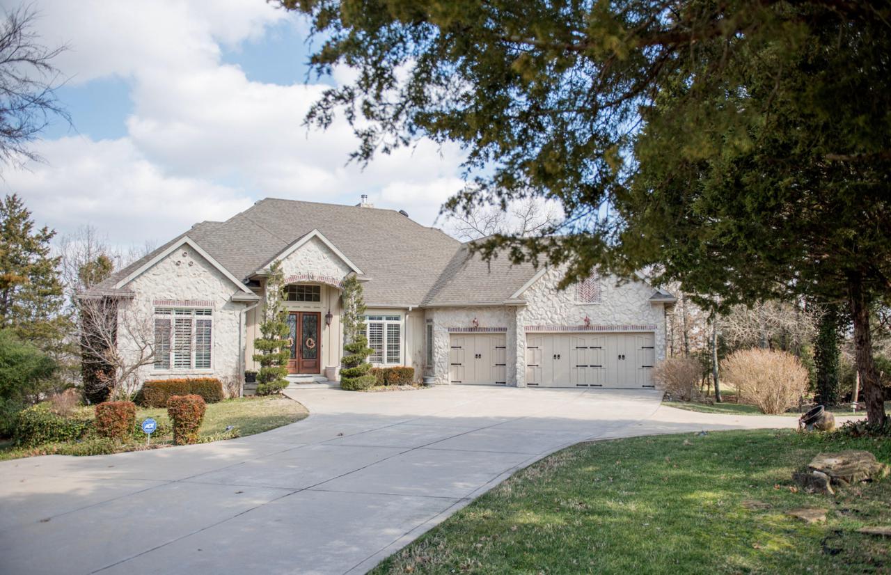 520 Silverwood Place - Photo 1