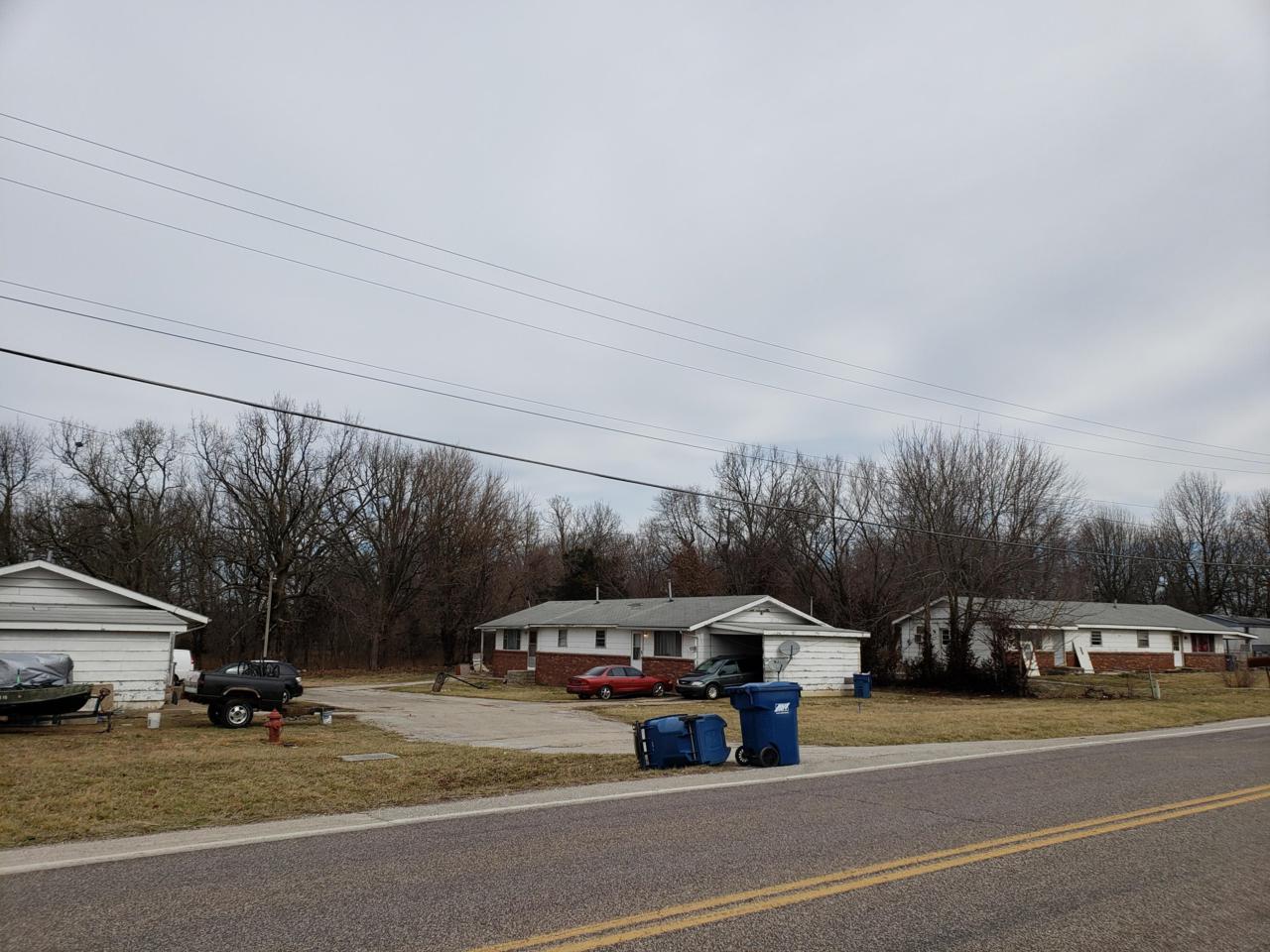 401--409 Evergreen - Photo 1