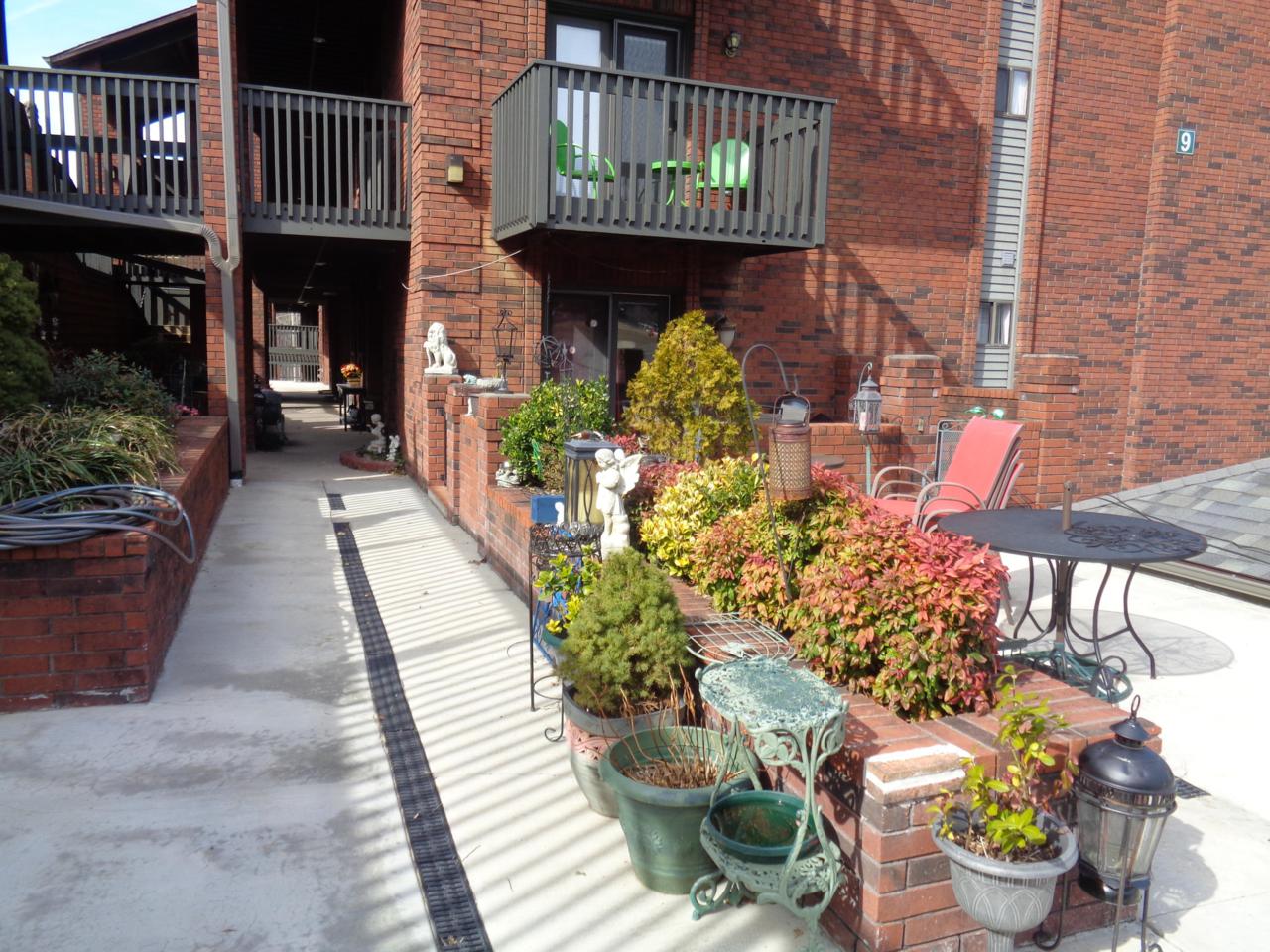 150 Sunken Forest Dr - Photo 1
