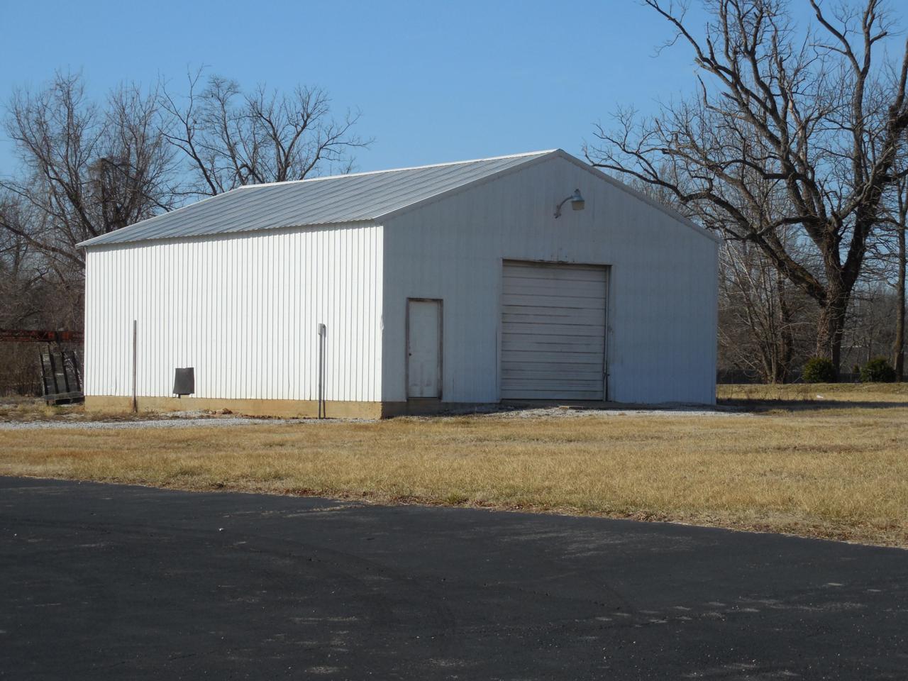 3648 Chestnut Expressway - Photo 1