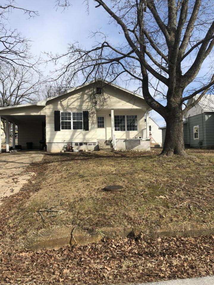 512 Spring Street - Photo 1