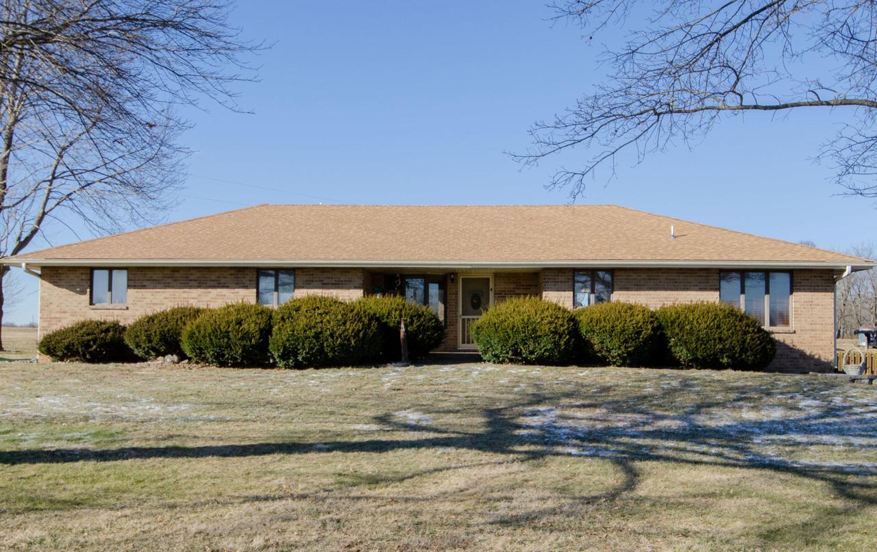 6727 Farm Road 182 - Photo 1