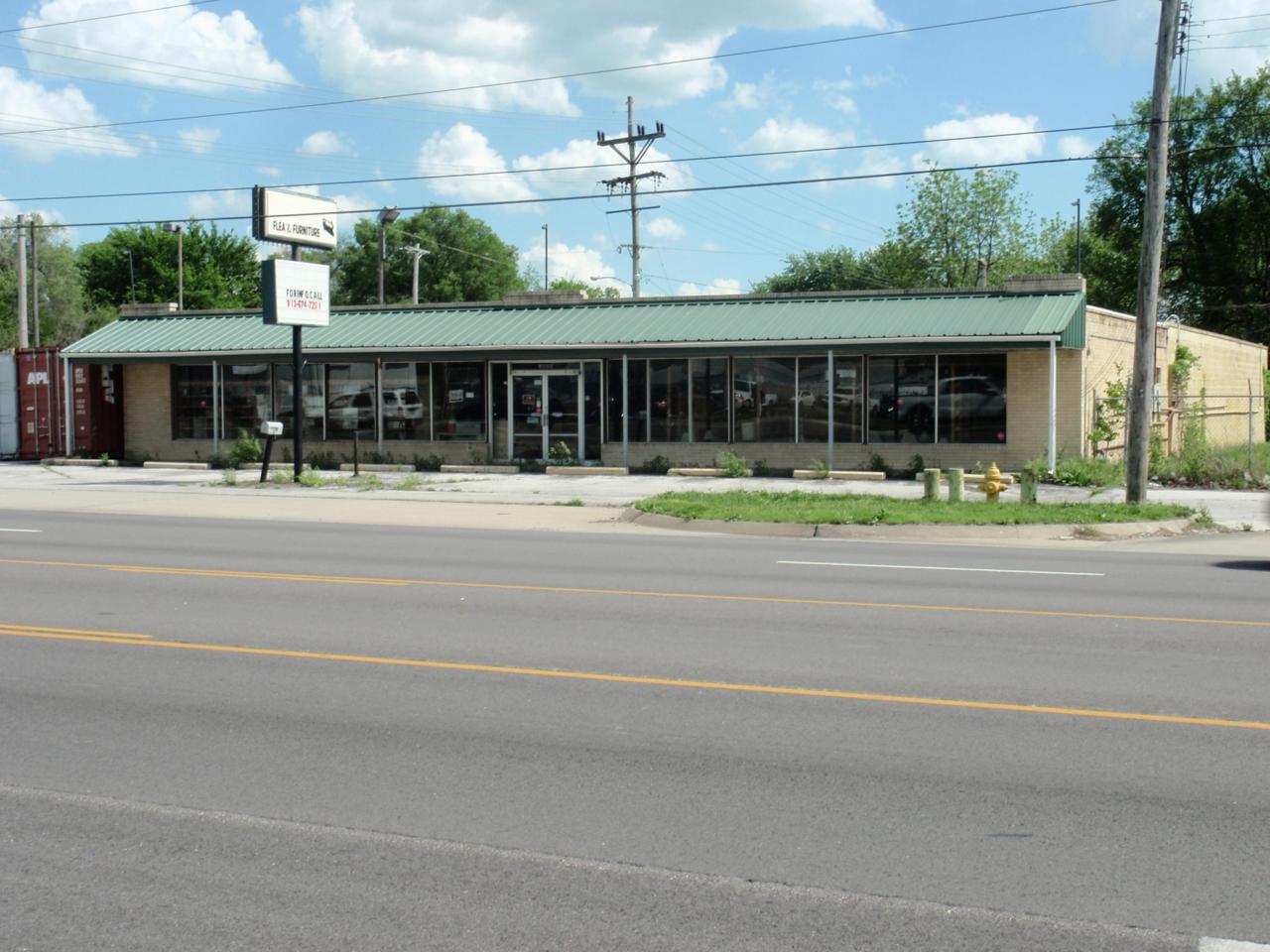 3000 Chestnut Expressway - Photo 1