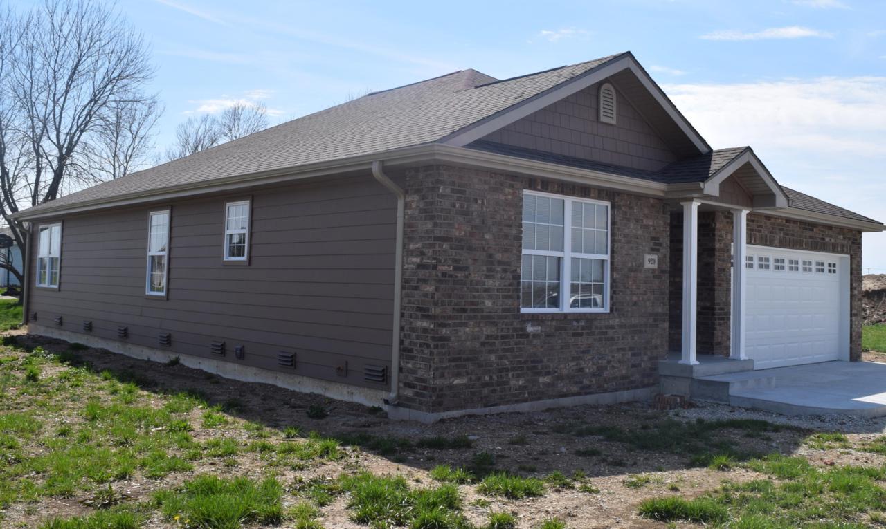 920 Maurice Street - Photo 1