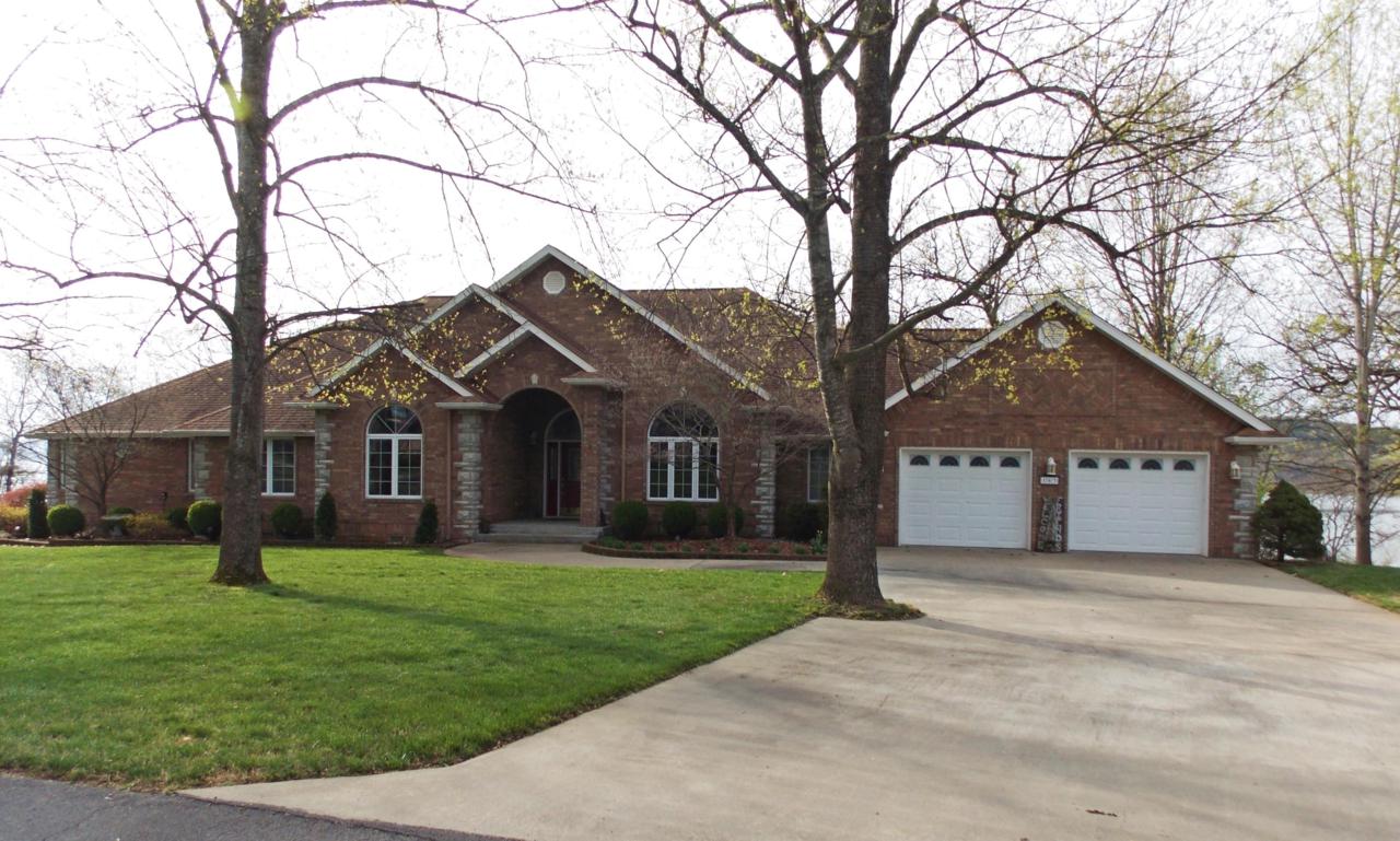 163 Lakeshore Drive - Photo 1