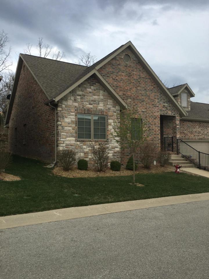 134 Lakehills Drive - Photo 1