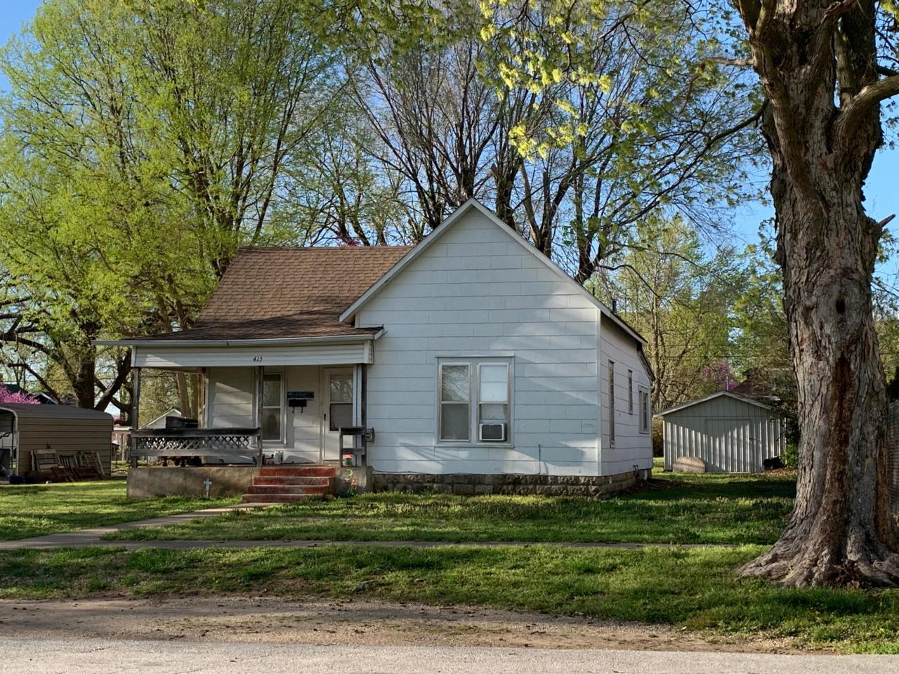415 College Street - Photo 1