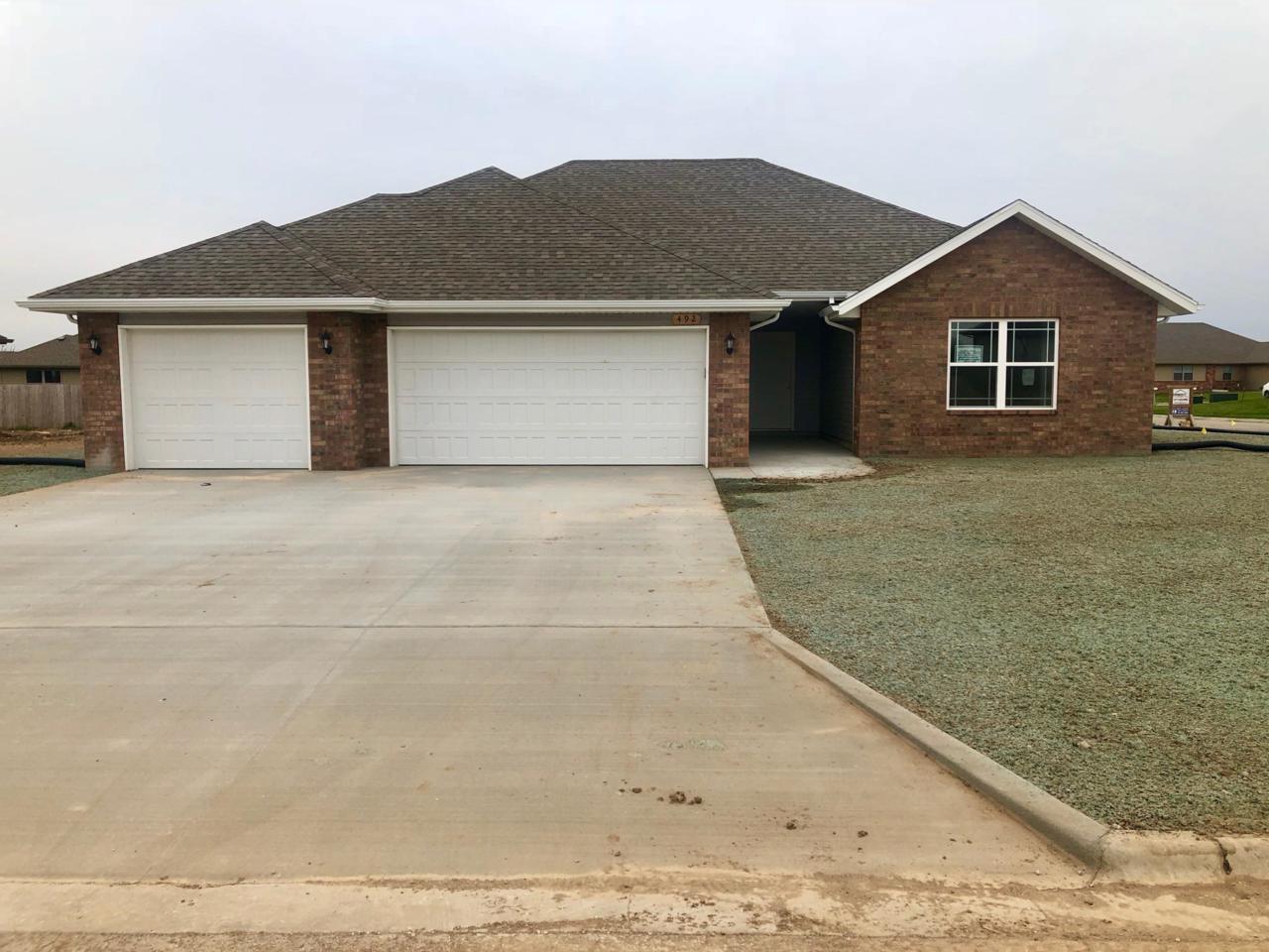 246 Picardy Lane - Photo 1