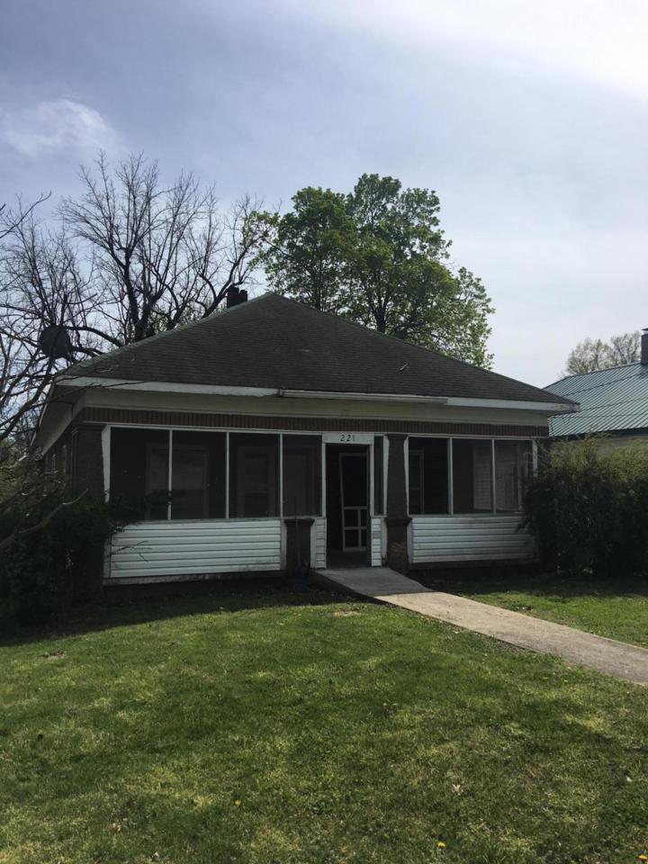 221 Benton Street - Photo 1